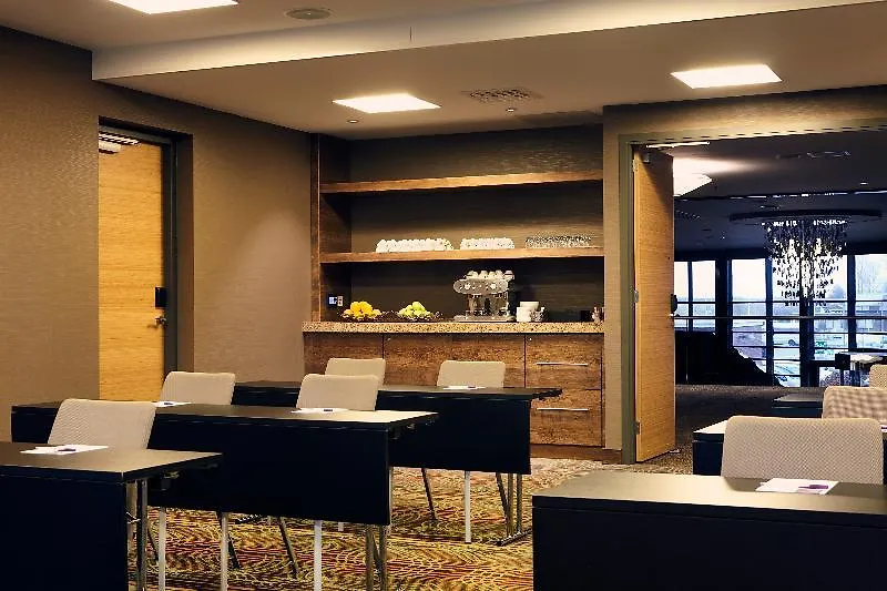 Hyatt Place Amsterdam Airport Hoofddorp 4*,